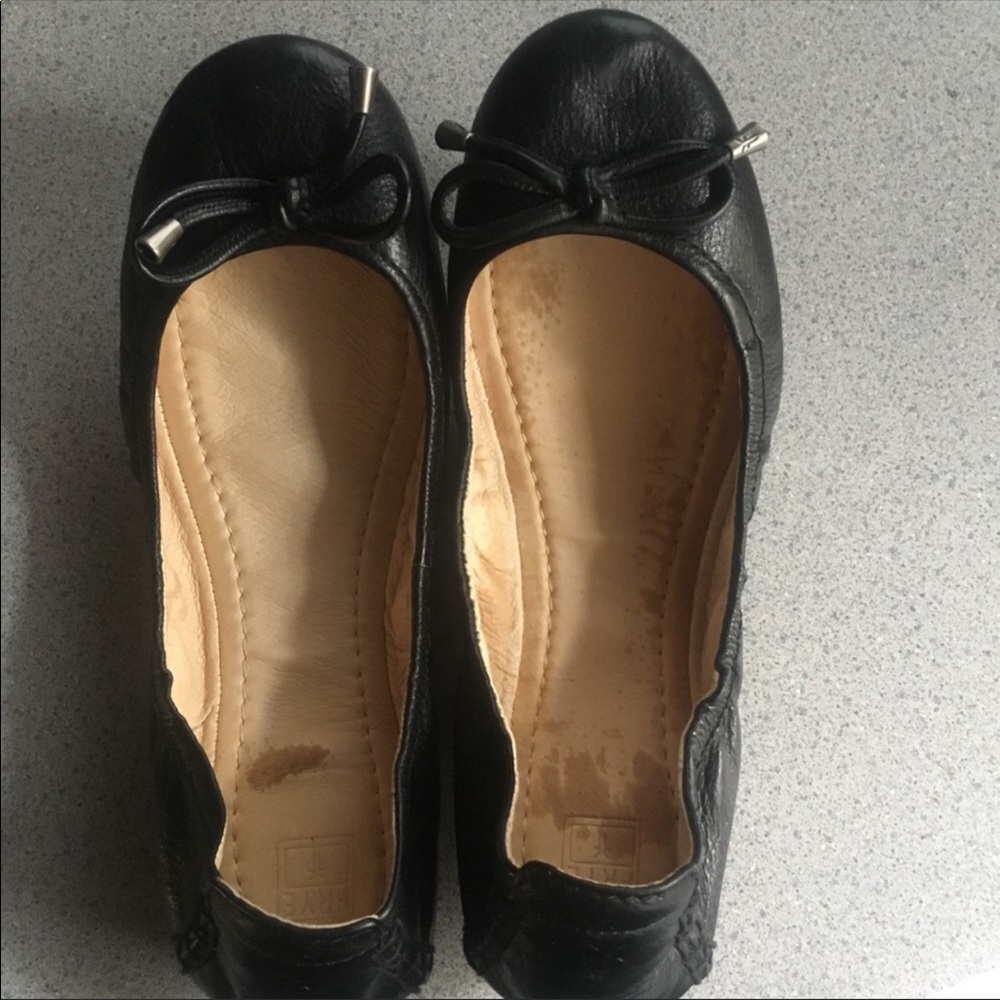 Frye Flats 8.5